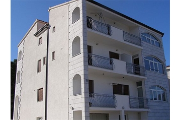 Croaţia Privát Slatine, Exteriorul